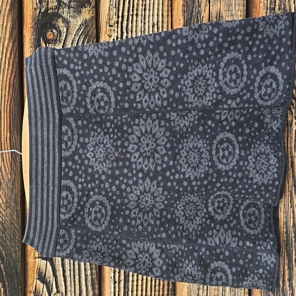 Dakini Knit Skirt Elastic Waist Black Gray Burst Pattern Sz S